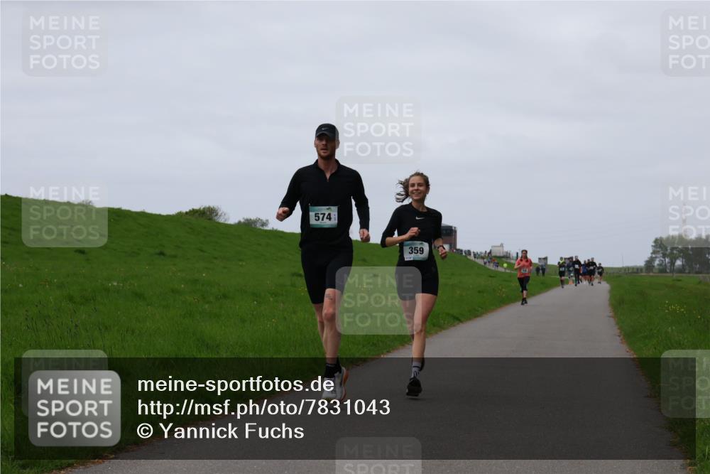 04.05.2025 - 8. Wedeler Halbmarathon Yannick Fuchs http://msf.ph/oto/7831043 04.05.2025 11:19:50 Laufen 574, 359 meine-sportfotos.de