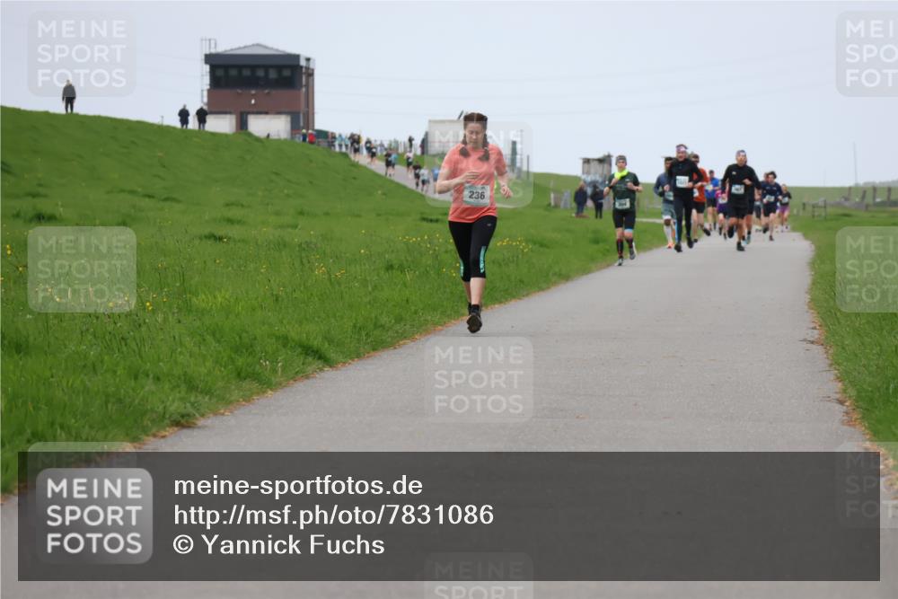 04.05.2025 - 8. Wedeler Halbmarathon Yannick Fuchs http://msf.ph/oto/7831086 04.05.2025 11:19:53 Laufen 236 meine-sportfotos.de
