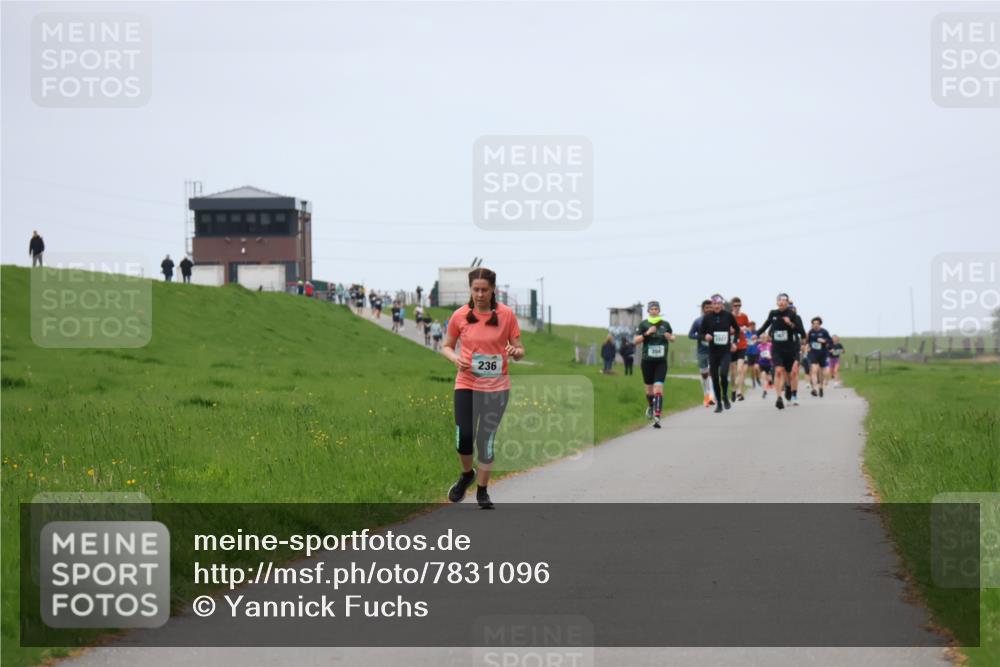 04.05.2025 - 8. Wedeler Halbmarathon Yannick Fuchs http://msf.ph/oto/7831096 04.05.2025 11:19:53 Laufen 236, 354 meine-sportfotos.de
