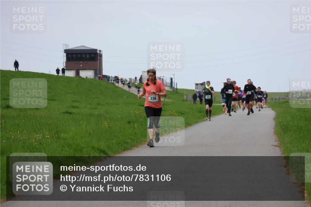 04.05.2025 - 8. Wedeler Halbmarathon Yannick Fuchs http://msf.ph/oto/7831106 04.05.2025 11:19:53 Laufen 236, 354 meine-sportfotos.de