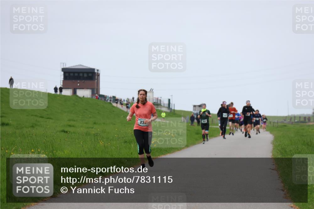 04.05.2025 - 8. Wedeler Halbmarathon Yannick Fuchs http://msf.ph/oto/7831115 04.05.2025 11:19:54 Laufen 23 meine-sportfotos.de