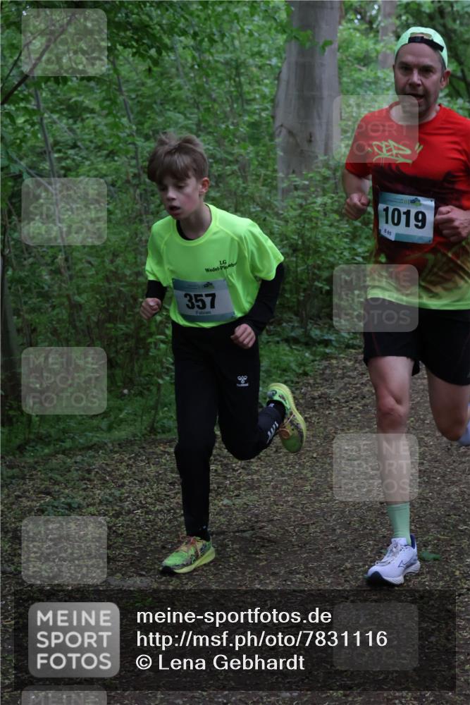 04.05.2025 - 8. Wedeler Halbmarathon Lena Gebhardt http://msf.ph/oto/7831116 04.05.2025 11:17:10 Laufen 357, 1019, 865 meine-sportfotos.de