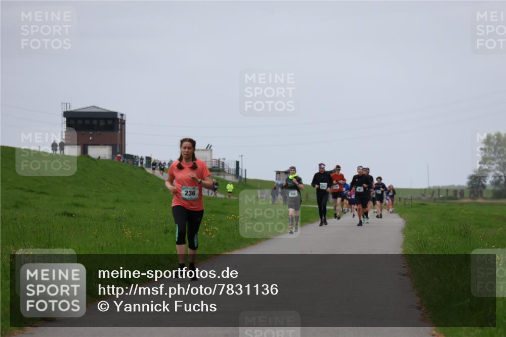 04.05.2025 - 8. Wedeler Halbmarathon Yannick Fuchs http://msf.ph/oto/7831136 04.05.2025 11:19:54 Laufen 236, 354 meine-sportfotos.de