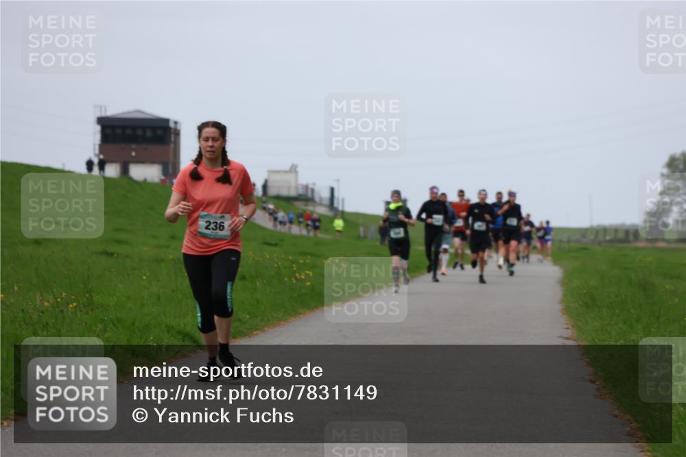 04.05.2025 - 8. Wedeler Halbmarathon Yannick Fuchs http://msf.ph/oto/7831149 04.05.2025 11:19:57 Laufen 236 meine-sportfotos.de