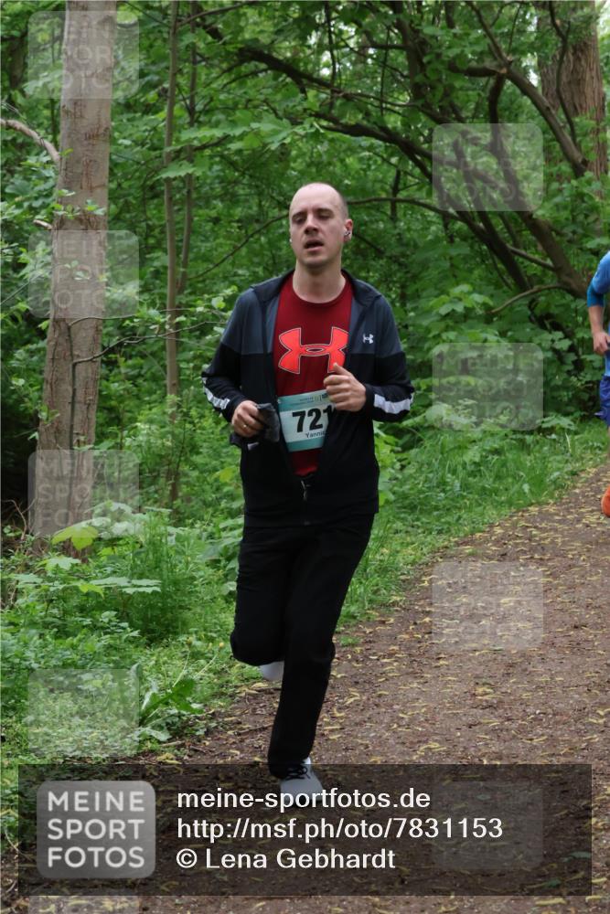 04.05.2025 - 8. Wedeler Halbmarathon Lena Gebhardt http://msf.ph/oto/7831153 04.05.2025 11:17:20 Laufen 721 meine-sportfotos.de