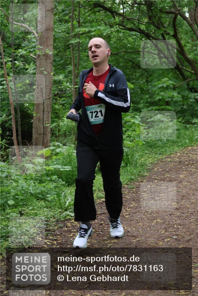 04.05.2025 - 8. Wedeler Halbmarathon Lena Gebhardt http://msf.ph/oto/7831163 04.05.2025 11:17:20 Laufen 721 meine-sportfotos.de