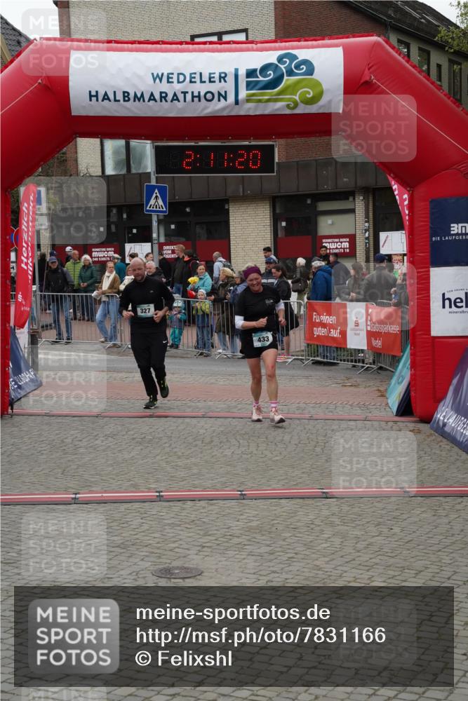 04.05.2025 - 8. Wedeler Halbmarathon Felixshl http://msf.ph/oto/7831166 04.05.2025 12:11:18 Ziel 327, 433, 584, 829 meine-sportfotos.de