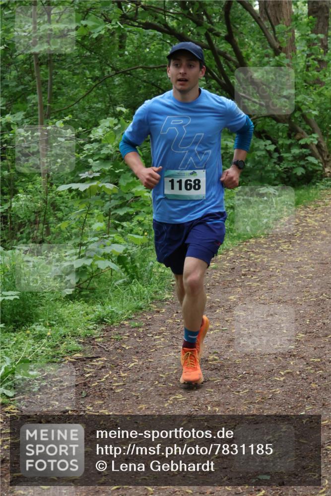 04.05.2025 - 8. Wedeler Halbmarathon Lena Gebhardt http://msf.ph/oto/7831185 04.05.2025 11:17:21 Laufen 1168 meine-sportfotos.de