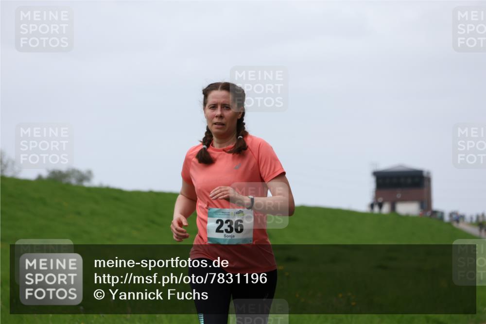 04.05.2025 - 8. Wedeler Halbmarathon Yannick Fuchs http://msf.ph/oto/7831196 04.05.2025 11:20:01 Laufen 236 meine-sportfotos.de