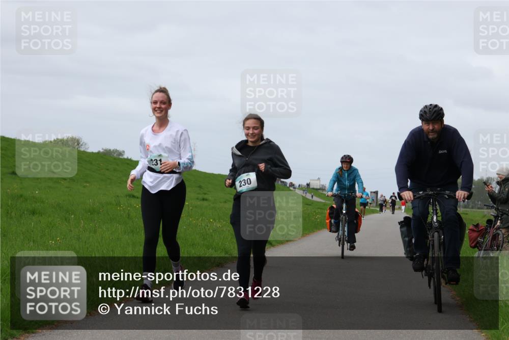 04.05.2025 - 8. Wedeler Halbmarathon Yannick Fuchs http://msf.ph/oto/7831228 04.05.2025 11:39:44 Laufen 231, 230 meine-sportfotos.de