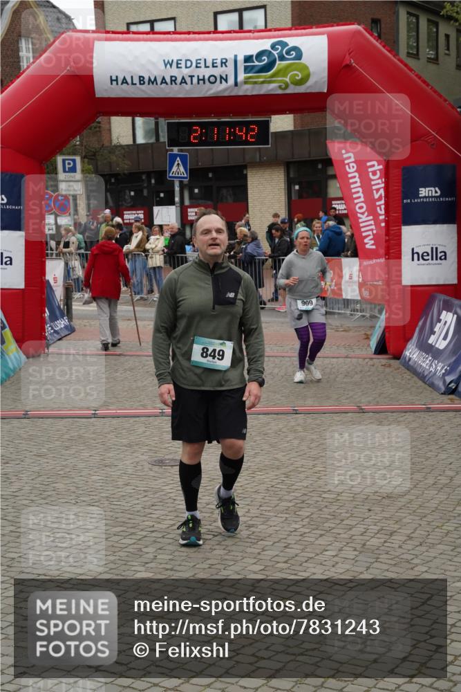 04.05.2025 - 8. Wedeler Halbmarathon Felixshl http://msf.ph/oto/7831243 04.05.2025 12:11:39 Ziel 849, 909 meine-sportfotos.de