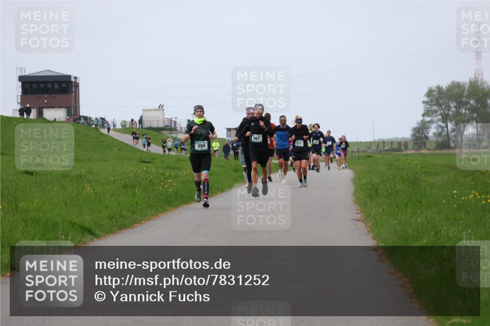 04.05.2025 - 8. Wedeler Halbmarathon Yannick Fuchs http://msf.ph/oto/7831252 04.05.2025 11:20:03 Laufen  meine-sportfotos.de