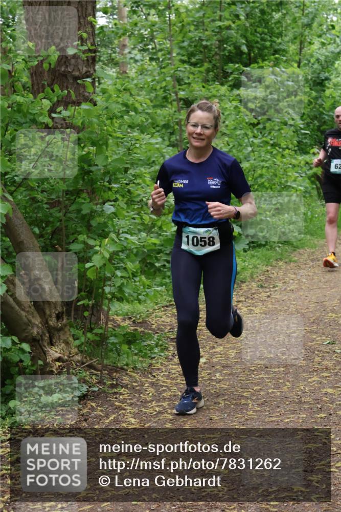 04.05.2025 - 8. Wedeler Halbmarathon Lena Gebhardt http://msf.ph/oto/7831262 04.05.2025 11:17:30 Laufen 20, 1058, 62 meine-sportfotos.de