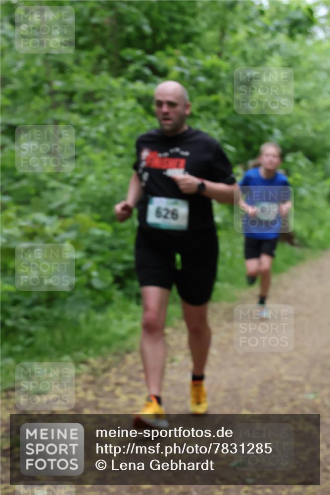 04.05.2025 - 8. Wedeler Halbmarathon Lena Gebhardt http://msf.ph/oto/7831285 04.05.2025 11:17:31 Laufen 626 meine-sportfotos.de