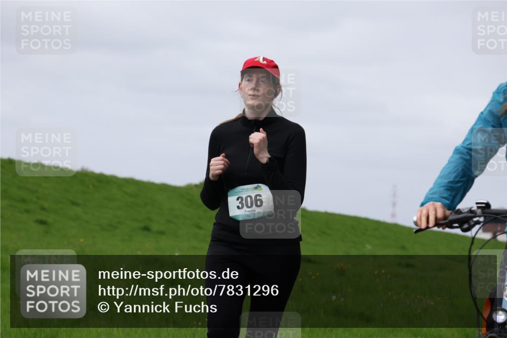 04.05.2025 - 8. Wedeler Halbmarathon Yannick Fuchs http://msf.ph/oto/7831296 04.05.2025 11:39:49 Laufen 306 meine-sportfotos.de