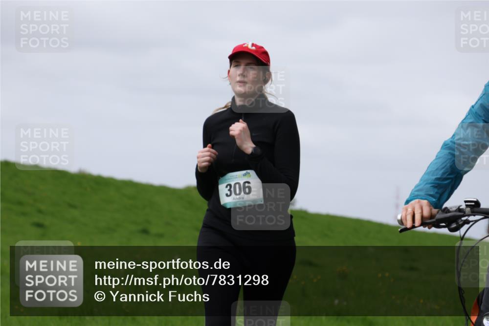 04.05.2025 - 8. Wedeler Halbmarathon Yannick Fuchs http://msf.ph/oto/7831298 04.05.2025 11:39:49 Laufen 306 meine-sportfotos.de