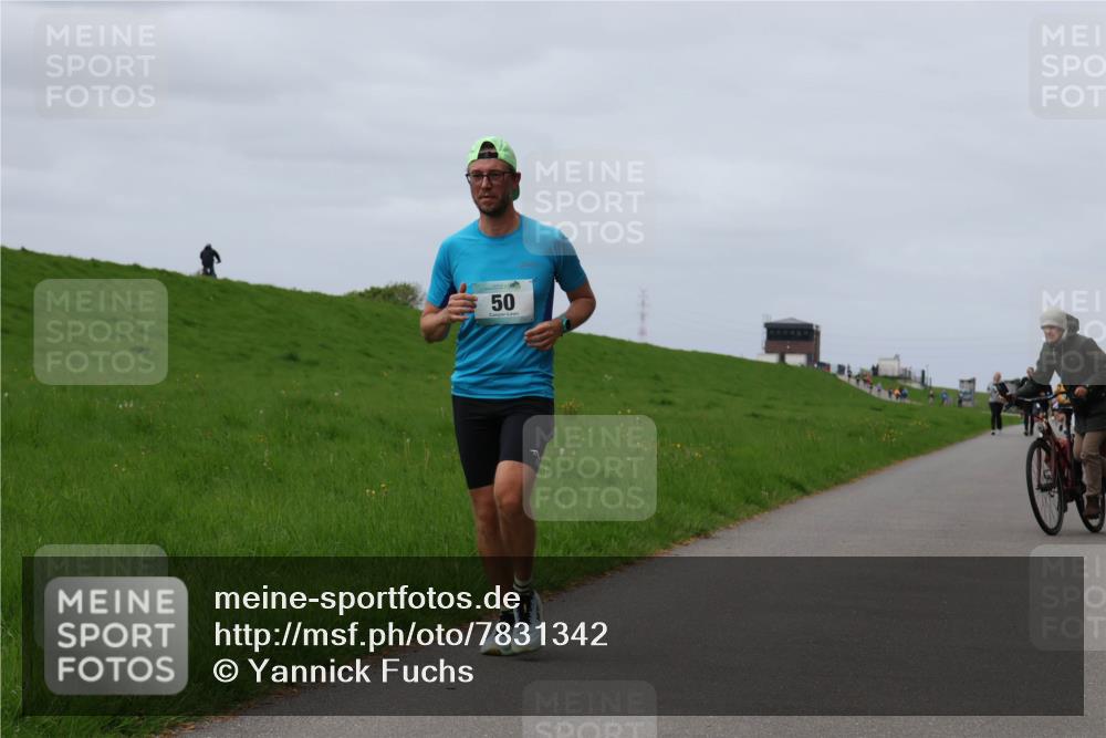 04.05.2025 - 8. Wedeler Halbmarathon Yannick Fuchs http://msf.ph/oto/7831342 04.05.2025 11:40:07 Laufen 50, 50 meine-sportfotos.de