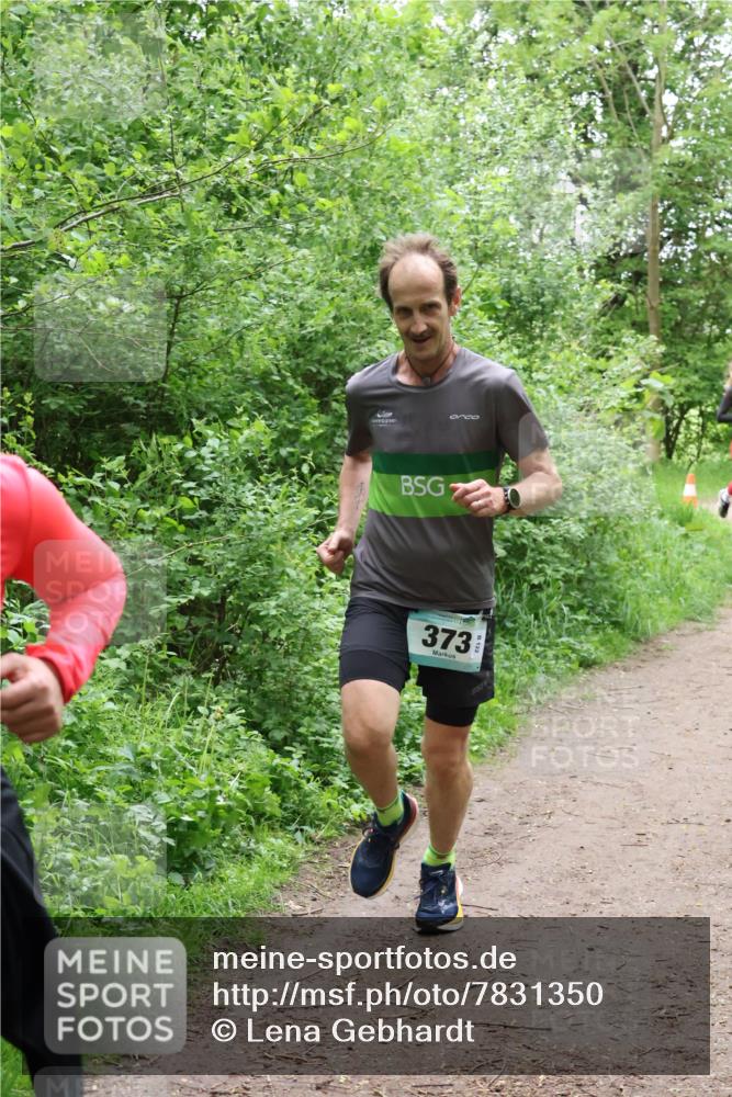 04.05.2025 - 8. Wedeler Halbmarathon Lena Gebhardt http://msf.ph/oto/7831350 04.05.2025 11:17:47 Laufen 373 meine-sportfotos.de