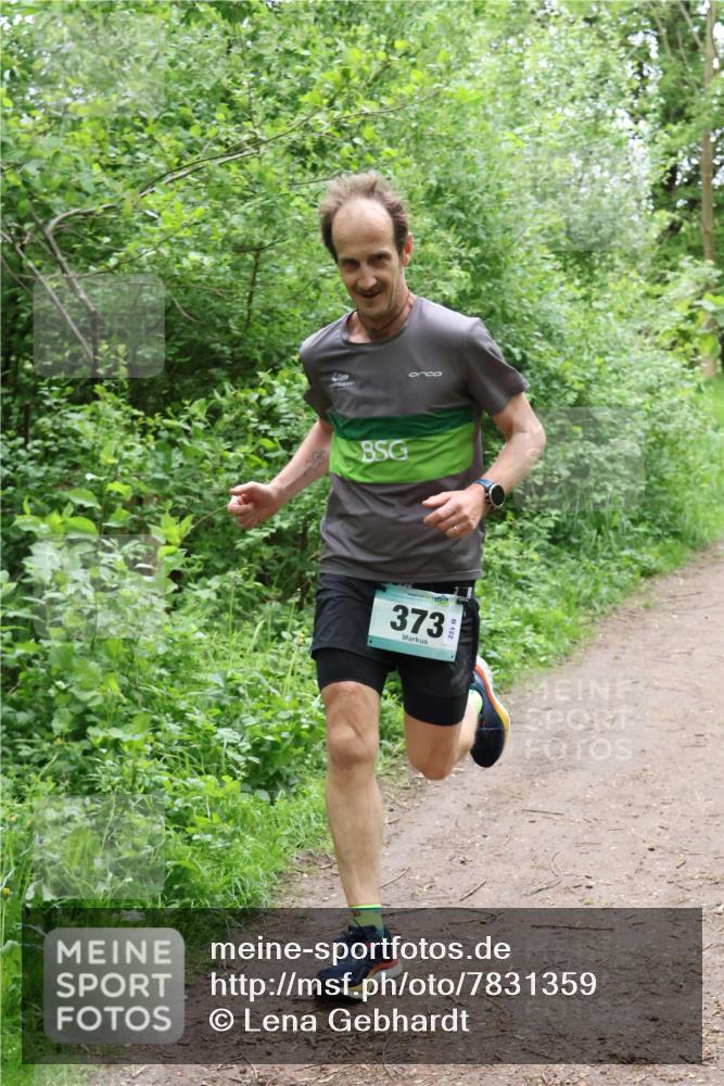 04.05.2025 - 8. Wedeler Halbmarathon Lena Gebhardt http://msf.ph/oto/7831359 04.05.2025 11:17:47 Laufen 373 meine-sportfotos.de