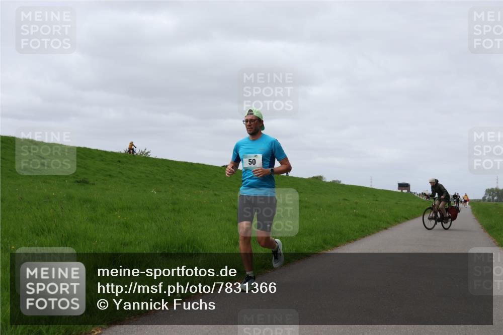 04.05.2025 - 8. Wedeler Halbmarathon Yannick Fuchs http://msf.ph/oto/7831366 04.05.2025 11:40:08 Laufen 50 meine-sportfotos.de