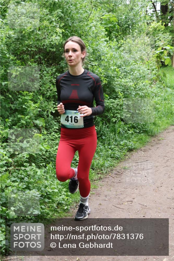 04.05.2025 - 8. Wedeler Halbmarathon Lena Gebhardt http://msf.ph/oto/7831376 04.05.2025 11:17:51 Laufen 416 meine-sportfotos.de