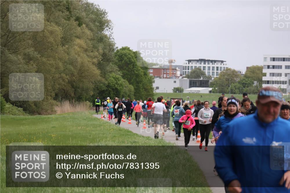 04.05.2025 - 8. Wedeler Halbmarathon Yannick Fuchs http://msf.ph/oto/7831395 04.05.2025 11:20:13 Laufen 999 meine-sportfotos.de