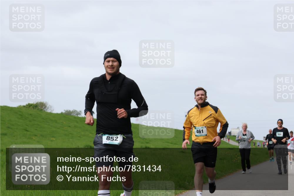 04.05.2025 - 8. Wedeler Halbmarathon Yannick Fuchs http://msf.ph/oto/7831434 04.05.2025 11:40:28 Laufen 852, 74, 461, 988 meine-sportfotos.de