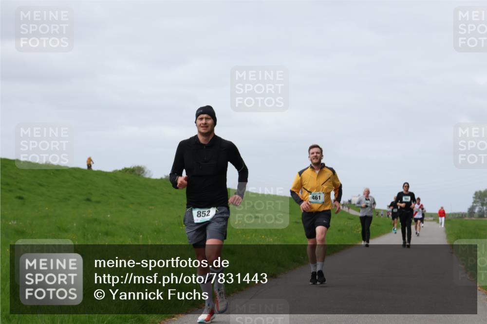 04.05.2025 - 8. Wedeler Halbmarathon Yannick Fuchs http://msf.ph/oto/7831443 04.05.2025 11:40:28 Laufen 852, 461 meine-sportfotos.de