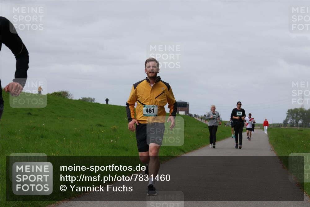 04.05.2025 - 8. Wedeler Halbmarathon Yannick Fuchs http://msf.ph/oto/7831460 04.05.2025 11:40:30 Laufen 461 meine-sportfotos.de