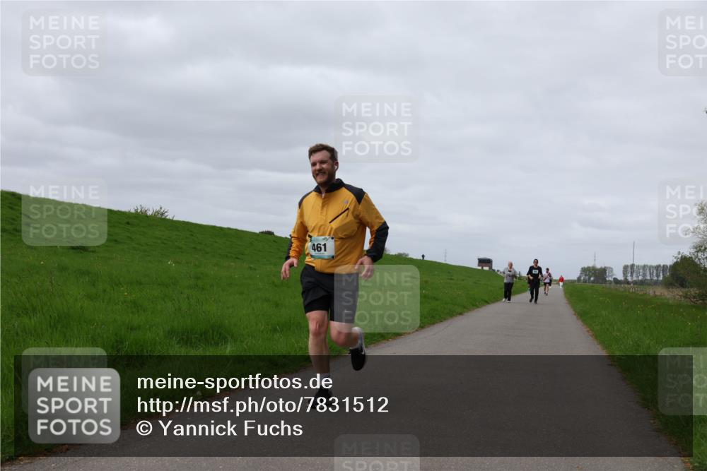 04.05.2025 - 8. Wedeler Halbmarathon Yannick Fuchs http://msf.ph/oto/7831512 04.05.2025 11:40:32 Laufen 461 meine-sportfotos.de