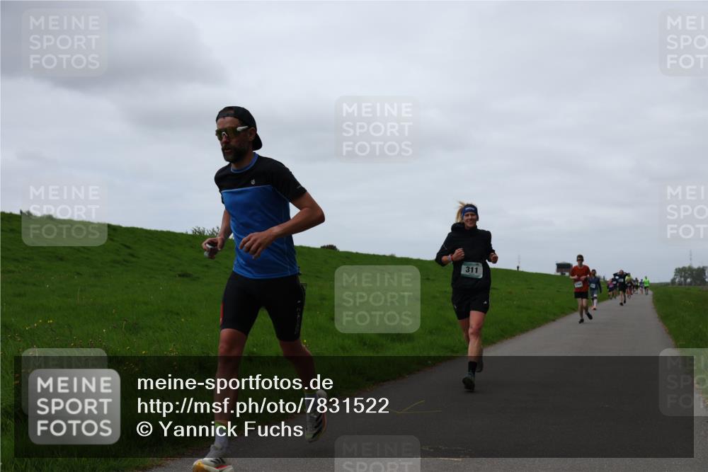 04.05.2025 - 8. Wedeler Halbmarathon Yannick Fuchs http://msf.ph/oto/7831522 04.05.2025 11:20:24 Laufen 311 meine-sportfotos.de