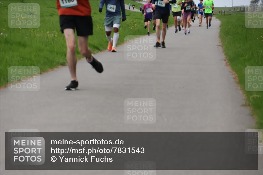 04.05.2025 - 8. Wedeler Halbmarathon Yannick Fuchs http://msf.ph/oto/7831543 04.05.2025 11:20:26 Laufen 1059, 579, 687 meine-sportfotos.de