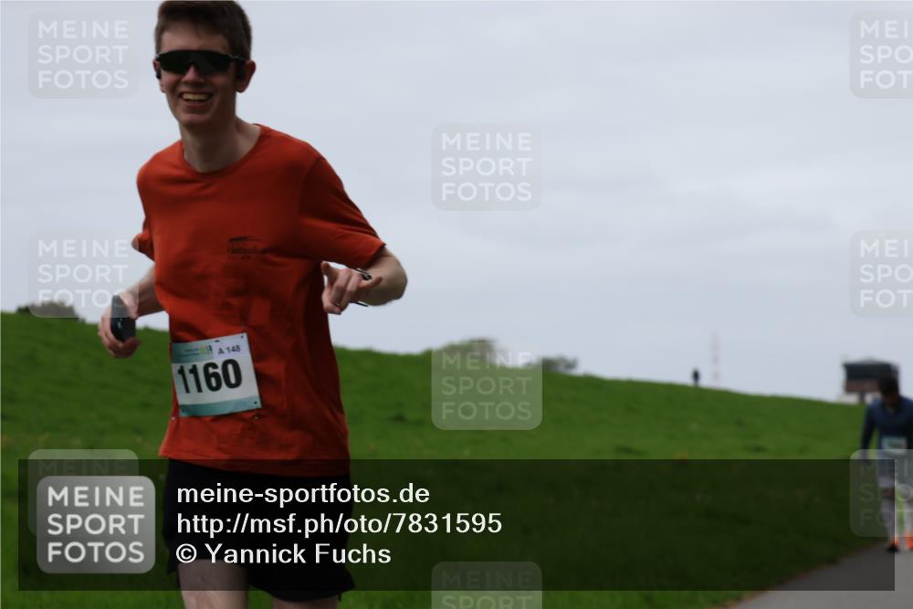 04.05.2025 - 8. Wedeler Halbmarathon Yannick Fuchs http://msf.ph/oto/7831595 04.05.2025 11:20:29 Laufen 8, 148, 1160 meine-sportfotos.de