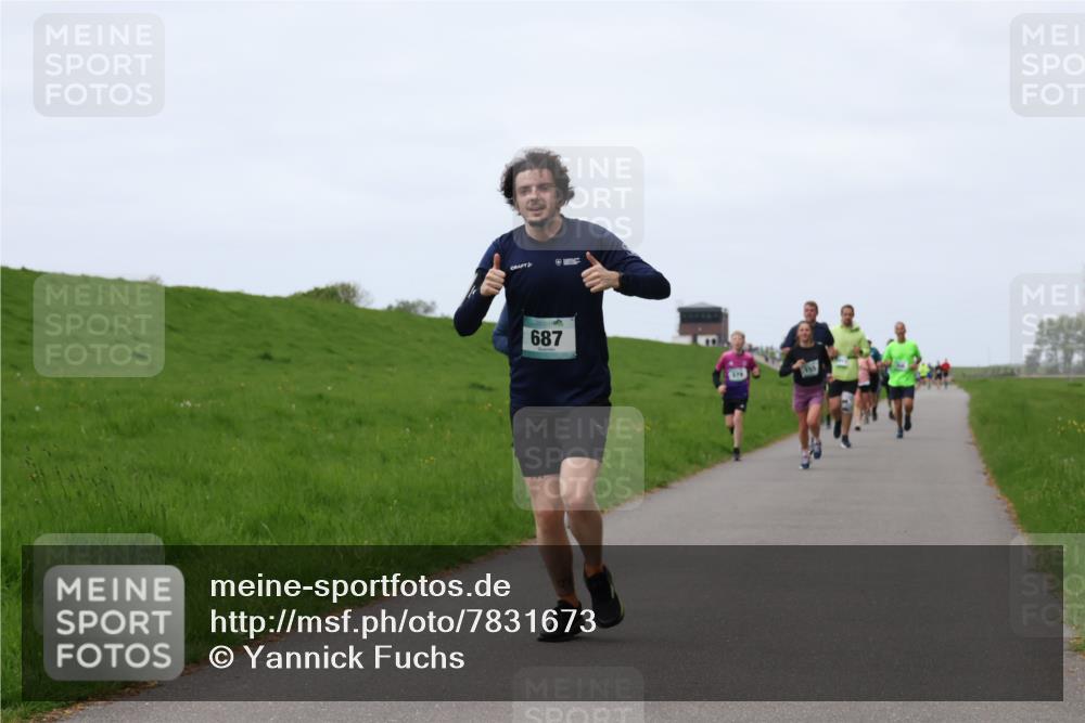 04.05.2025 - 8. Wedeler Halbmarathon Yannick Fuchs http://msf.ph/oto/7831673 04.05.2025 11:20:33 Laufen 687 meine-sportfotos.de