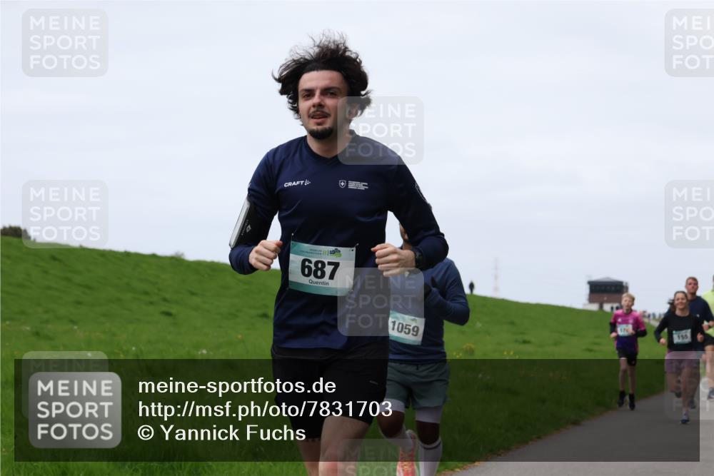04.05.2025 - 8. Wedeler Halbmarathon Yannick Fuchs http://msf.ph/oto/7831703 04.05.2025 11:20:34 Laufen 8, 687, 1059, 155 meine-sportfotos.de