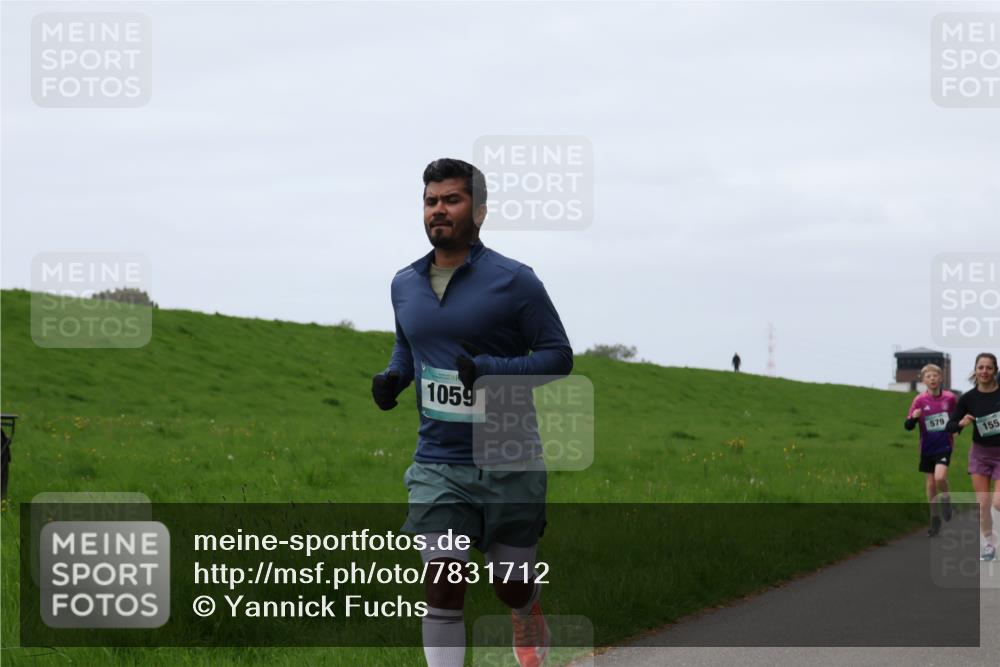 04.05.2025 - 8. Wedeler Halbmarathon Yannick Fuchs http://msf.ph/oto/7831712 04.05.2025 11:20:35 Laufen 1059, 579, 155 meine-sportfotos.de