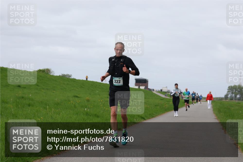 04.05.2025 - 8. Wedeler Halbmarathon Yannick Fuchs http://msf.ph/oto/7831820 04.05.2025 11:40:48 Laufen 222 meine-sportfotos.de