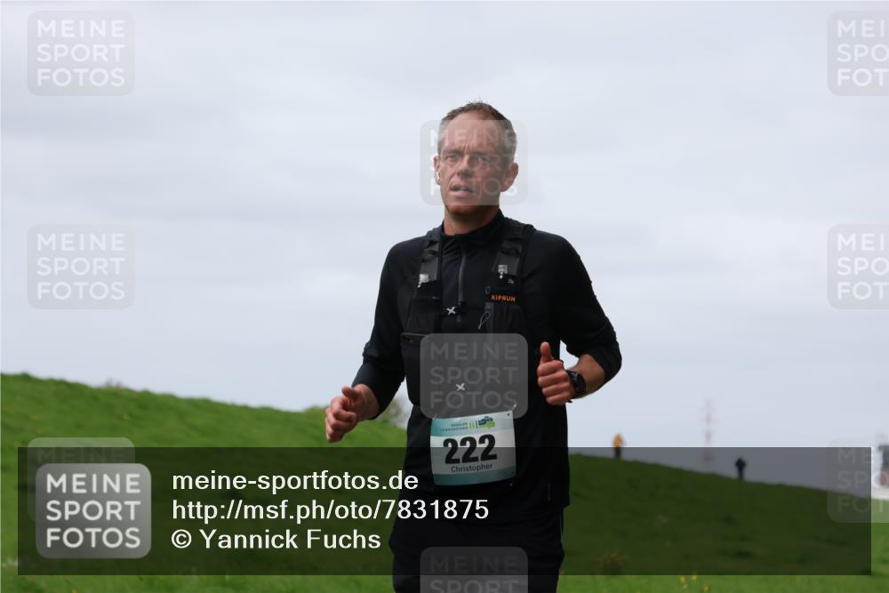 04.05.2025 - 8. Wedeler Halbmarathon Yannick Fuchs http://msf.ph/oto/7831875 04.05.2025 11:40:49 Laufen 222 meine-sportfotos.de