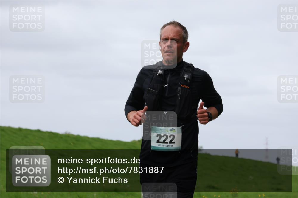 04.05.2025 - 8. Wedeler Halbmarathon Yannick Fuchs http://msf.ph/oto/7831887 04.05.2025 11:40:49 Laufen 222 meine-sportfotos.de