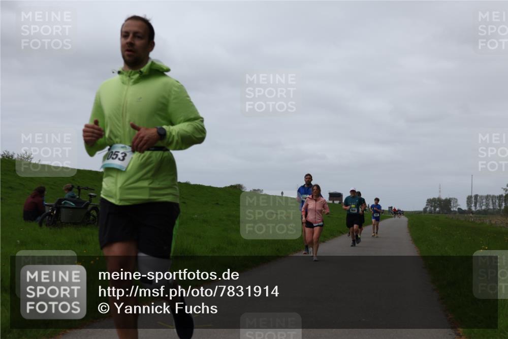 04.05.2025 - 8. Wedeler Halbmarathon Yannick Fuchs http://msf.ph/oto/7831914 04.05.2025 11:20:44 Laufen 053 meine-sportfotos.de