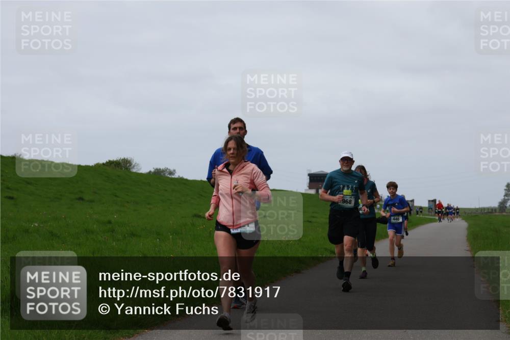 04.05.2025 - 8. Wedeler Halbmarathon Yannick Fuchs http://msf.ph/oto/7831917 04.05.2025 11:20:45 Laufen 968, 446 meine-sportfotos.de