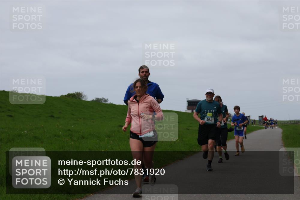 04.05.2025 - 8. Wedeler Halbmarathon Yannick Fuchs http://msf.ph/oto/7831920 04.05.2025 11:20:45 Laufen 202, 968, 446 meine-sportfotos.de