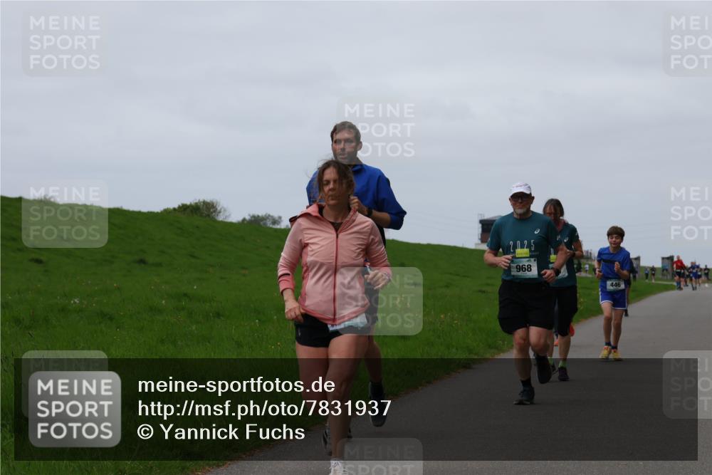 04.05.2025 - 8. Wedeler Halbmarathon Yannick Fuchs http://msf.ph/oto/7831937 04.05.2025 11:20:45 Laufen 968, 446 meine-sportfotos.de
