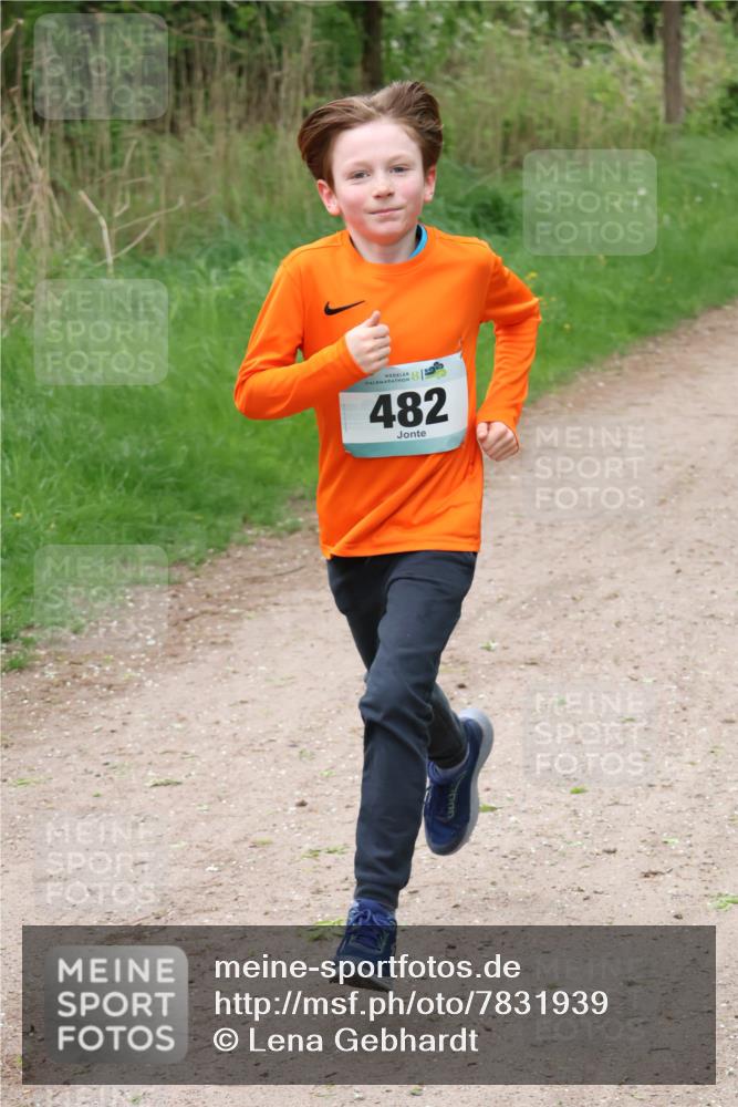 04.05.2025 - 8. Wedeler Halbmarathon Lena Gebhardt http://msf.ph/oto/7831939 04.05.2025 11:19:00 Laufen 482 meine-sportfotos.de