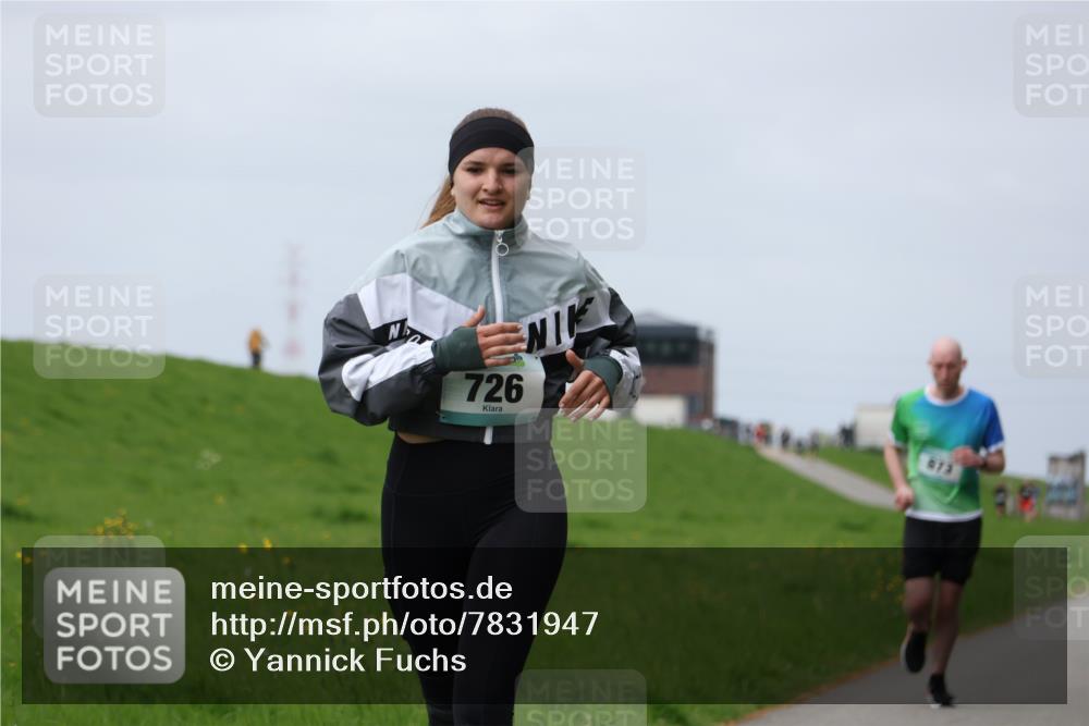 04.05.2025 - 8. Wedeler Halbmarathon Yannick Fuchs http://msf.ph/oto/7831947 04.05.2025 11:40:55 Laufen 726, 073 meine-sportfotos.de