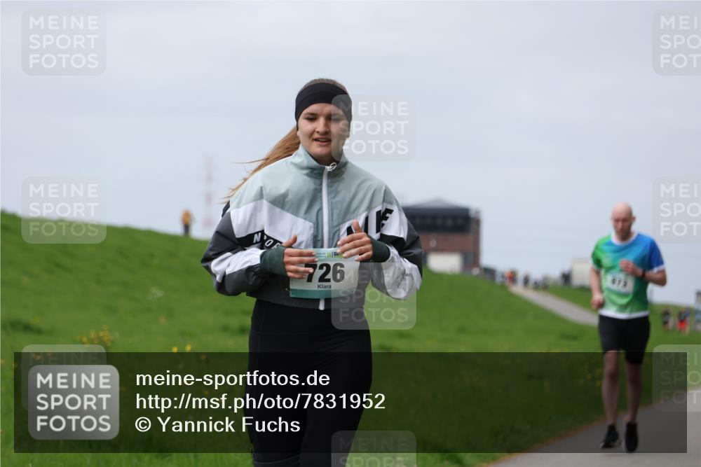 04.05.2025 - 8. Wedeler Halbmarathon Yannick Fuchs http://msf.ph/oto/7831952 04.05.2025 11:40:55 Laufen 726, 072 meine-sportfotos.de