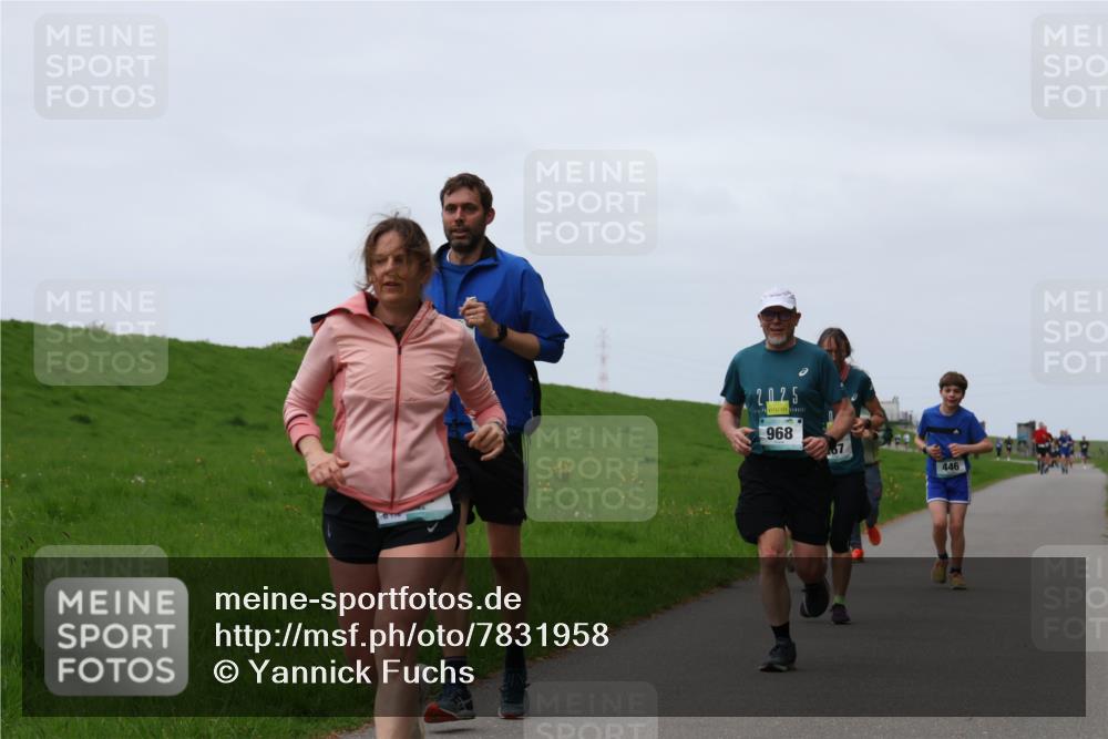 04.05.2025 - 8. Wedeler Halbmarathon Yannick Fuchs http://msf.ph/oto/7831958 04.05.2025 11:20:46 Laufen 2025, 968, 446 meine-sportfotos.de