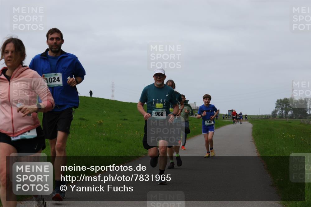 04.05.2025 - 8. Wedeler Halbmarathon Yannick Fuchs http://msf.ph/oto/7831965 04.05.2025 11:20:46 Laufen 1024, 2025, 968, 446 meine-sportfotos.de