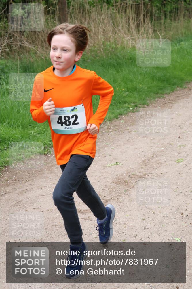 04.05.2025 - 8. Wedeler Halbmarathon Lena Gebhardt http://msf.ph/oto/7831967 04.05.2025 11:19:01 Laufen 482 meine-sportfotos.de