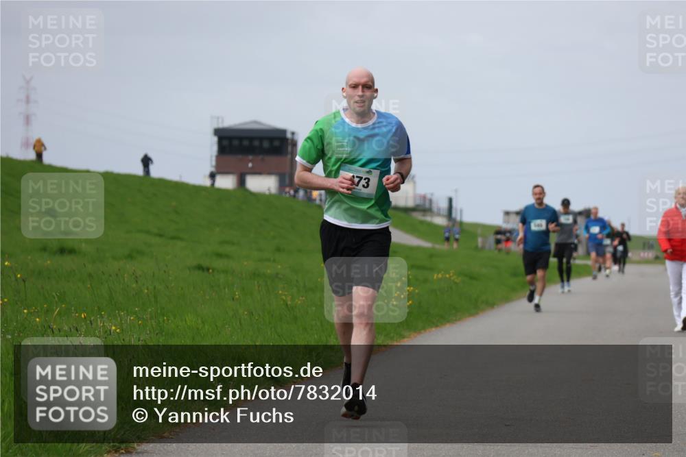 04.05.2025 - 8. Wedeler Halbmarathon Yannick Fuchs http://msf.ph/oto/7832014 04.05.2025 11:40:59 Laufen 73 meine-sportfotos.de